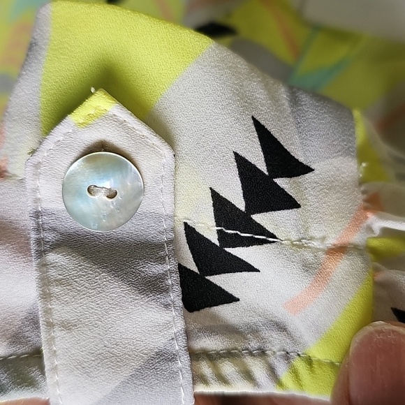 aliceblue Designed For STITCH FIX Geometric Sleeveless Top - Yellow and Gray MED - Picture 6 of 8